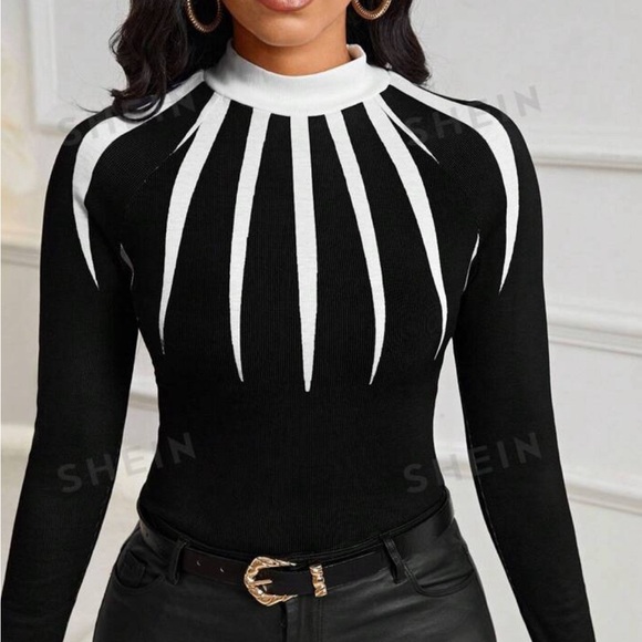 Women’s Stand Collar Black / White Geometric Print Long Sleeve Floral T- Shirt - Picture 6 of 7